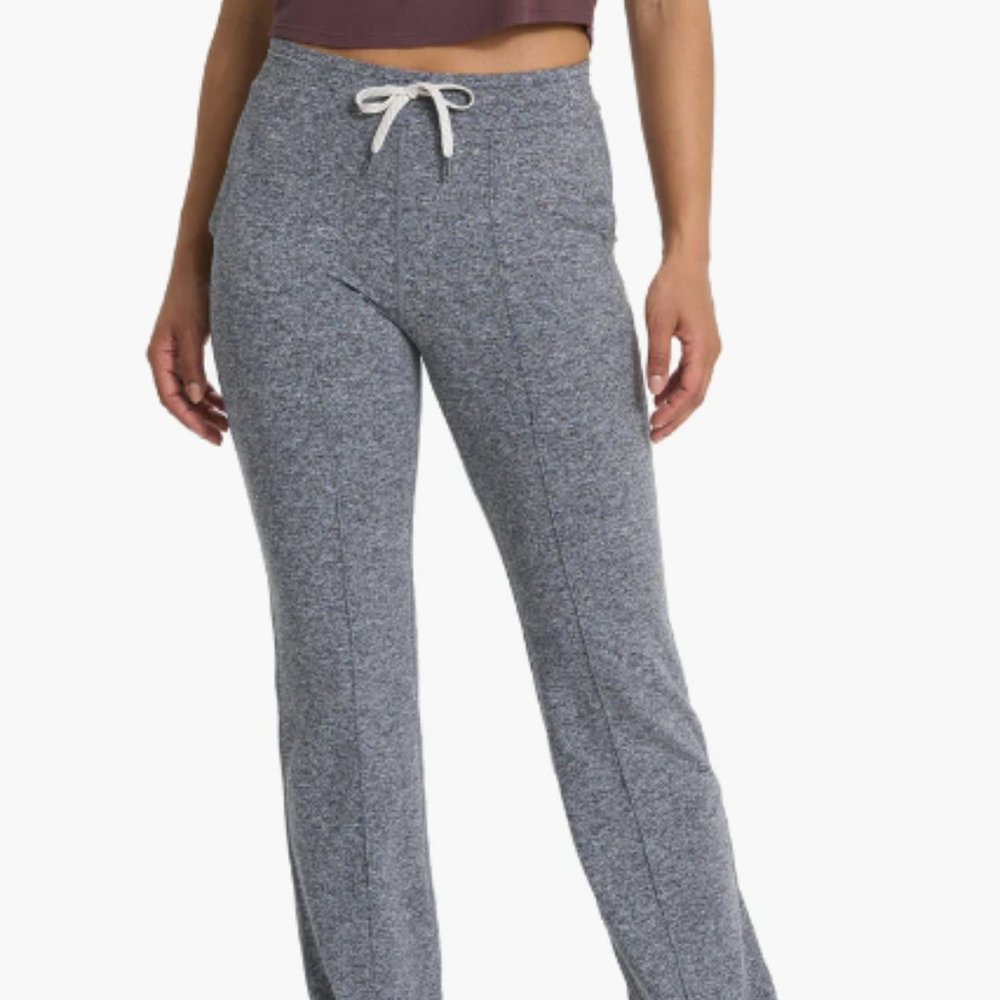 Vuori Halo Wide Leg Flare Pant in Heather Grey, Size Small